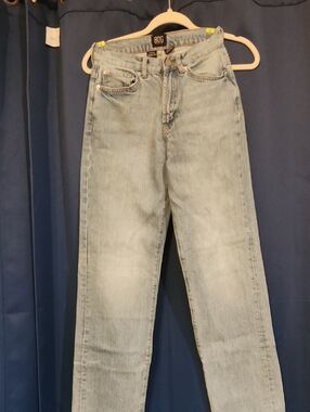 BDG Women's Pale Blue Straight-Leg Jeans